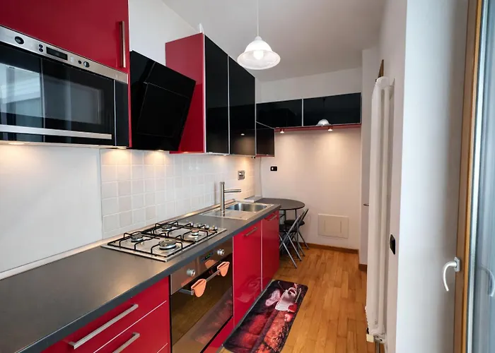 5 Min From The Station - Relax & Comfort -