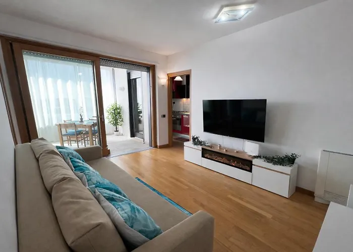 5 Min From The Station - Relax & Comfort -