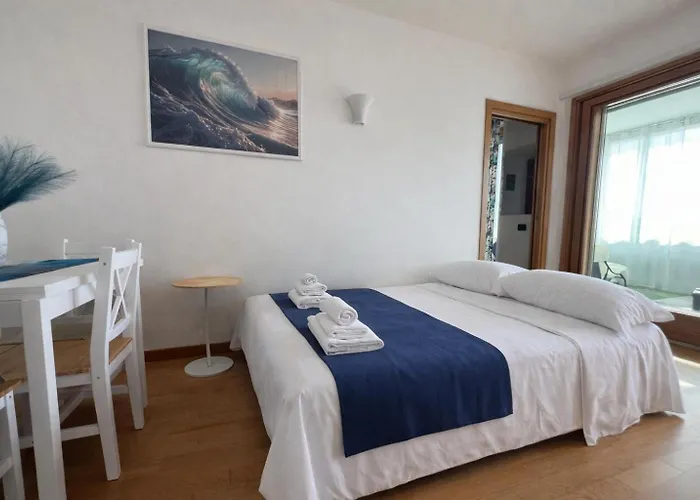 5 Min From The Station - Relax & Comfort - *