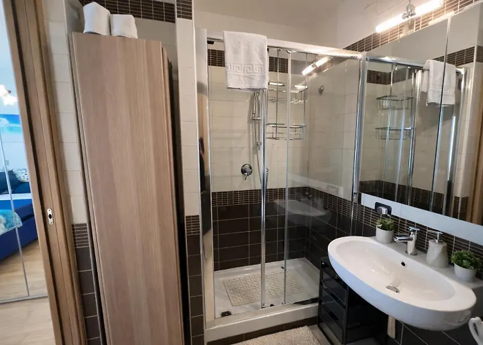 5 Min From The Station - Relax & Comfort -